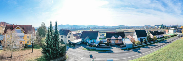 Panornamaaufnahme der Immobilie in Gniebing
